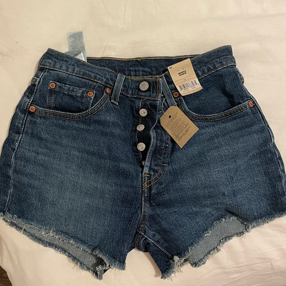 Levi’s 501 shorts size 26 - Picture 1 of 3
